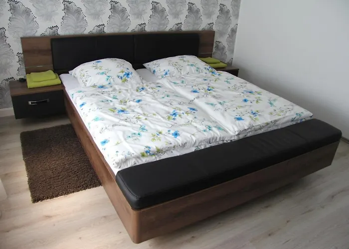 Geraeumige 4 An Den Kaiserthermen Trier